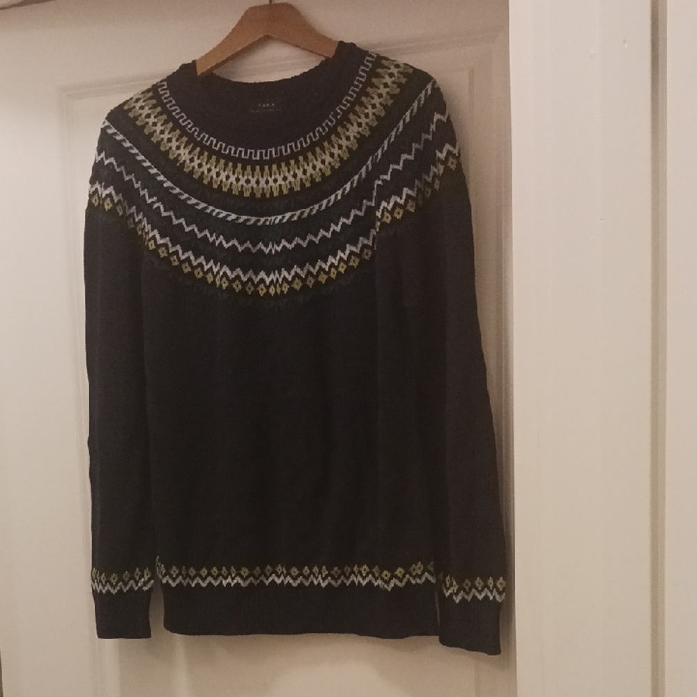 Zara Navy, Green  and White Patterned Sweater.